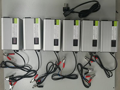 上海17V/1.5A锂电池充电机